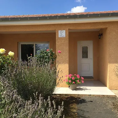 Du Verger Bed & Breakfast Frampas