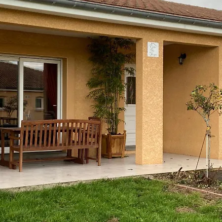 Du Verger Bed & Breakfast Frampas